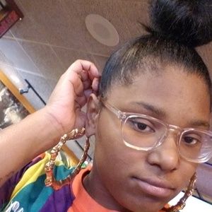 Meet your Posher, Ericka